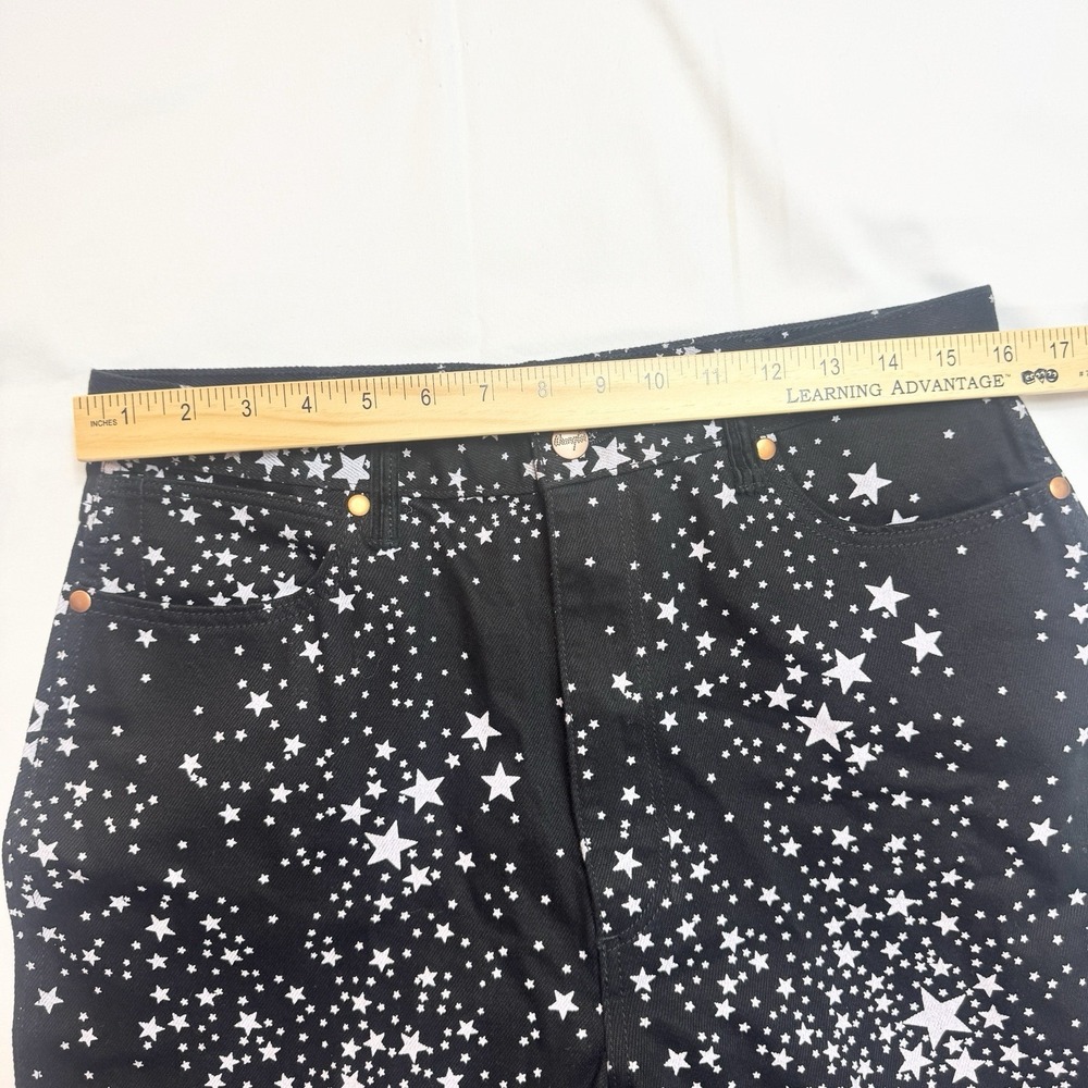 Wrangler Wanderer High Rise Flare Jeans Womens 31 Black Star Print Celestial - Picture 10 of 13